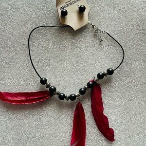 - Beautiful necklace earrings set